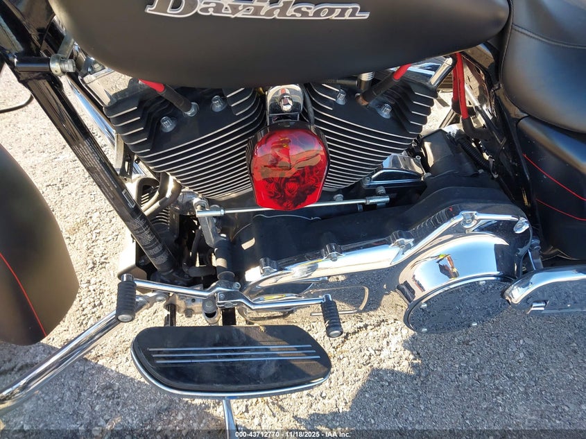 2014 Harley-Davidson Flhxs Street Glide Special VIN: 1HD1KRM15EB710141 Lot: 43712770