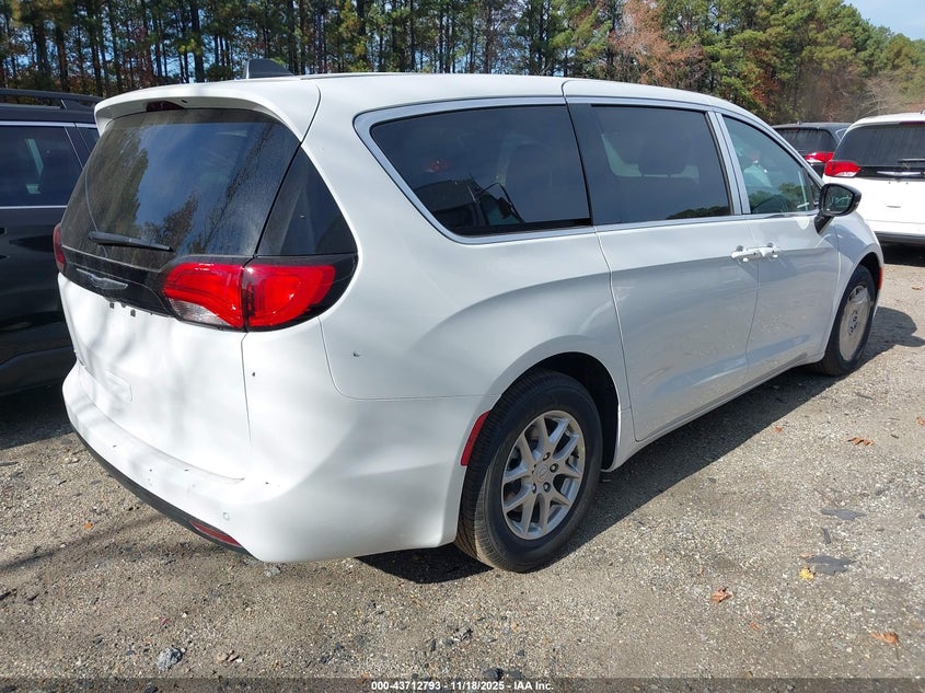 2C4RC1CG2TR189726 2026 CHRYSLER VOYAGER photo no. 4