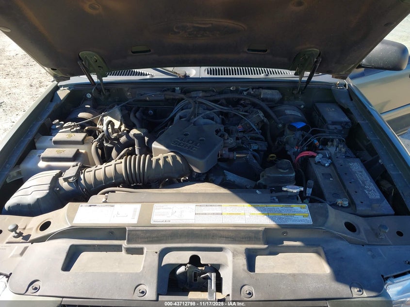 2002 Ford Explorer Sport Trac VIN: 1FMZU67E62UB66773 Lot: 43712798