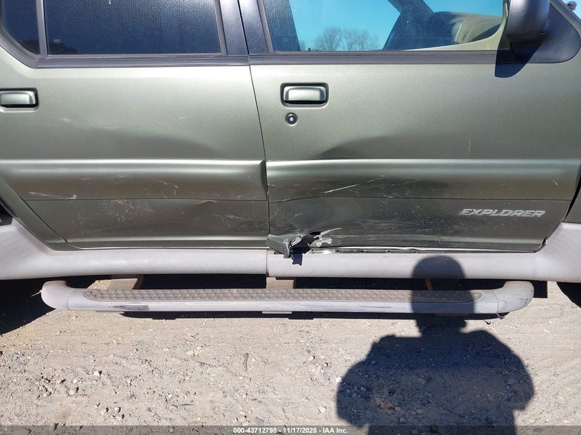 2002 Ford Explorer Sport Trac VIN: 1FMZU67E62UB66773 Lot: 43712798