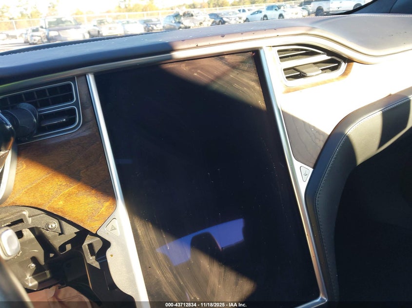 2016 Tesla Model S 60D/70D/75D/85D/90D VIN: 5YJSA1E29GF174893 Lot: 43712834