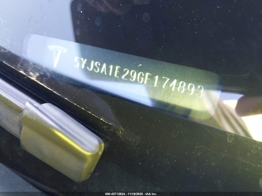 2016 Tesla Model S 60D/70D/75D/85D/90D VIN: 5YJSA1E29GF174893 Lot: 43712834