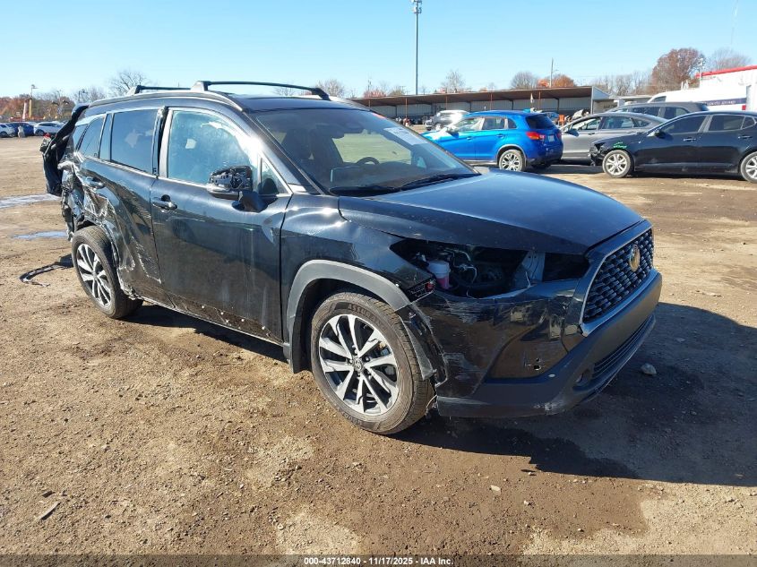 TOYOTA COROLLA CROSS XLE