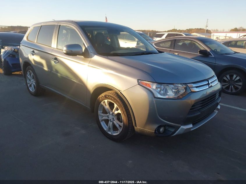 MITSUBISHI OUTLANDER SE