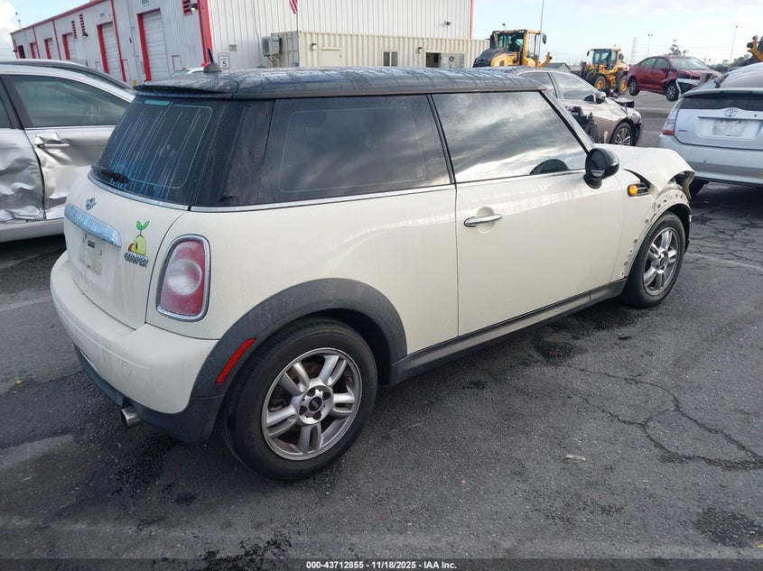 WMWSU3C59DT692346 2013 MINI HARD TOP photo no. 4