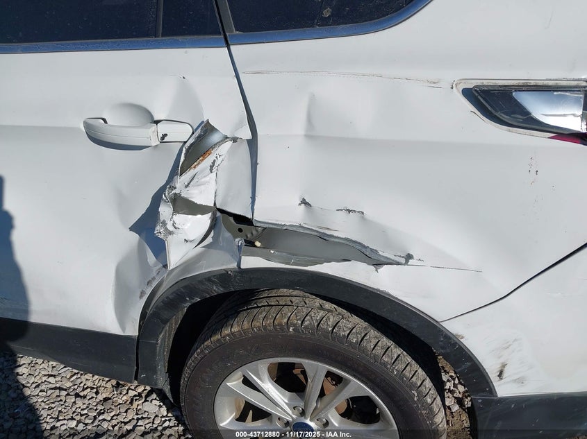 1FMCU9HD5KUB75784 2019 FORD ESCAPE photo no. 6
