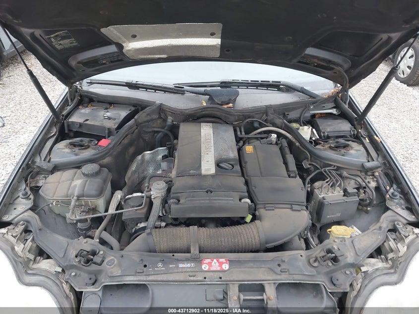 2004 Mercedes-Benz C 230 Kompressor Sport/Sport VIN: WDBRF40J04A547418 Lot: 43712902