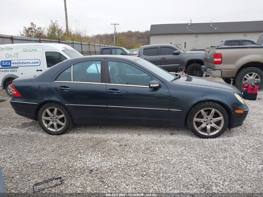 2004 Mercedes-Benz C 230 Kompressor Sport/Sport VIN: WDBRF40J04A547418 Lot: 43712902