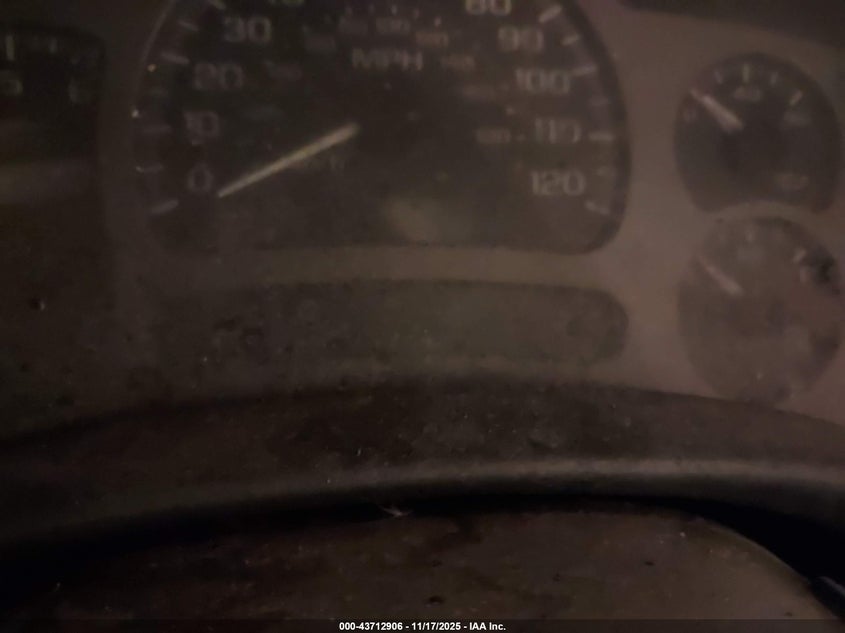 2003 GMC Yukon Denali VIN: 1GKEK63U33J209172 Lot: 43712906