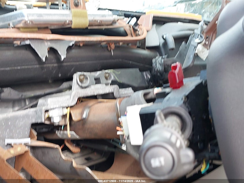 2002 Cadillac Escalade Standard VIN: 1GYEK63N42R109631 Lot: 43712908