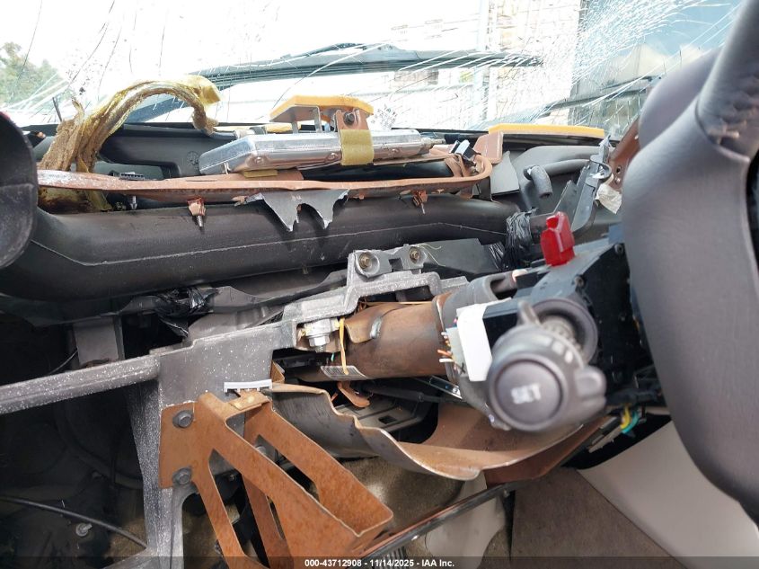 2002 Cadillac Escalade Standard VIN: 1GYEK63N42R109631 Lot: 43712908