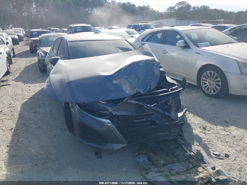 NISSAN ALTIMA SV FWD