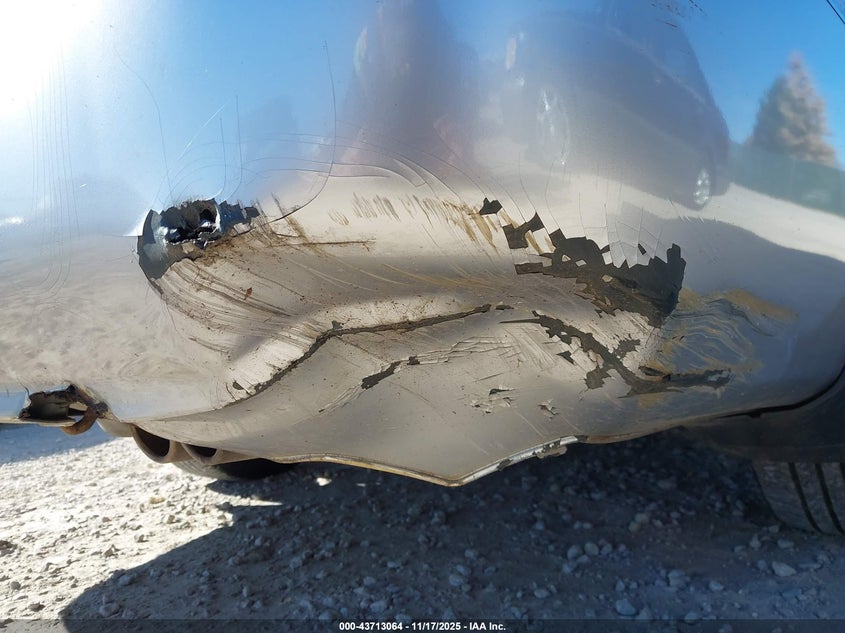 2001 Acura Rl 3.5 VIN: JH4KA96591C002504 Lot: 43713064