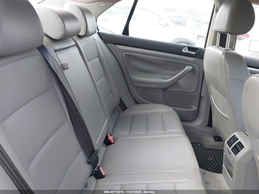 2006 Volkswagen Jetta Tdi VIN: 3VWST71K56M805181 Lot: 43713076