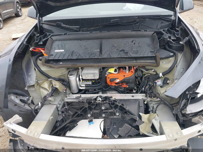 2023 Tesla Model Y Awd/Long Range Dual Motor All-Wheel Drive VIN: 7SAYGAEEXPF976827 Lot: 43713106