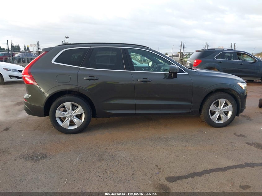 YV4L12RK6N1035585 2022 VOLVO XC60 photo no. 13