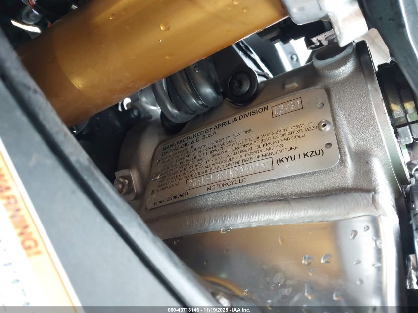 2021 Aprilia Rsv4 1100 Factory VIN: ZD4KYUB01MS000142 Lot: 43713146
