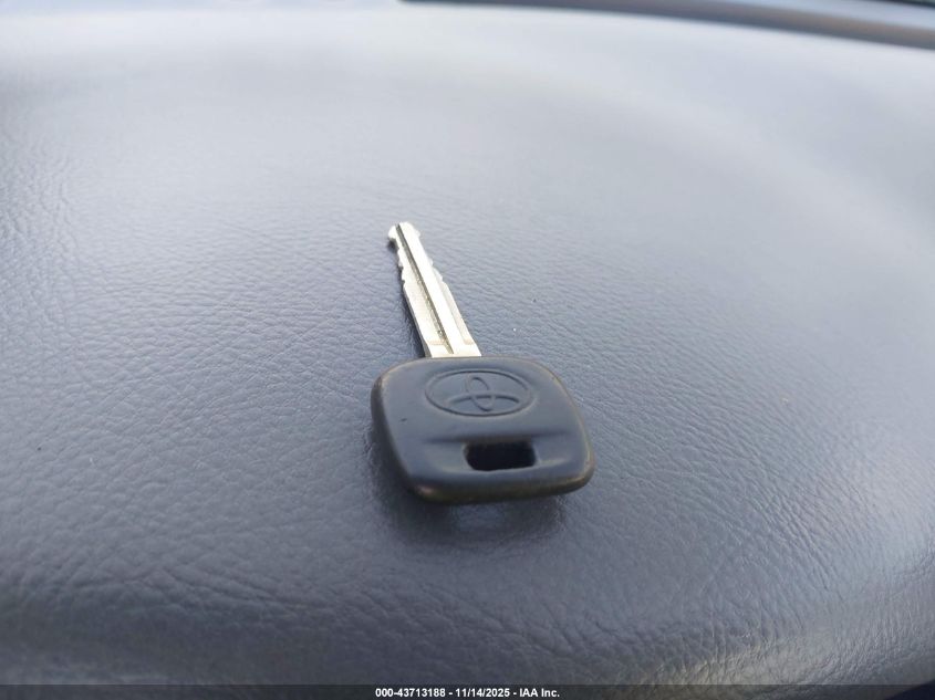 2004 Toyota Camry Std VIN: 4T1BE32KX4U921436 Lot: 43713188