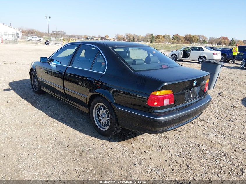 1999 BMW 528Ia
