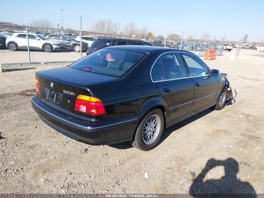 1999 BMW 528Ia