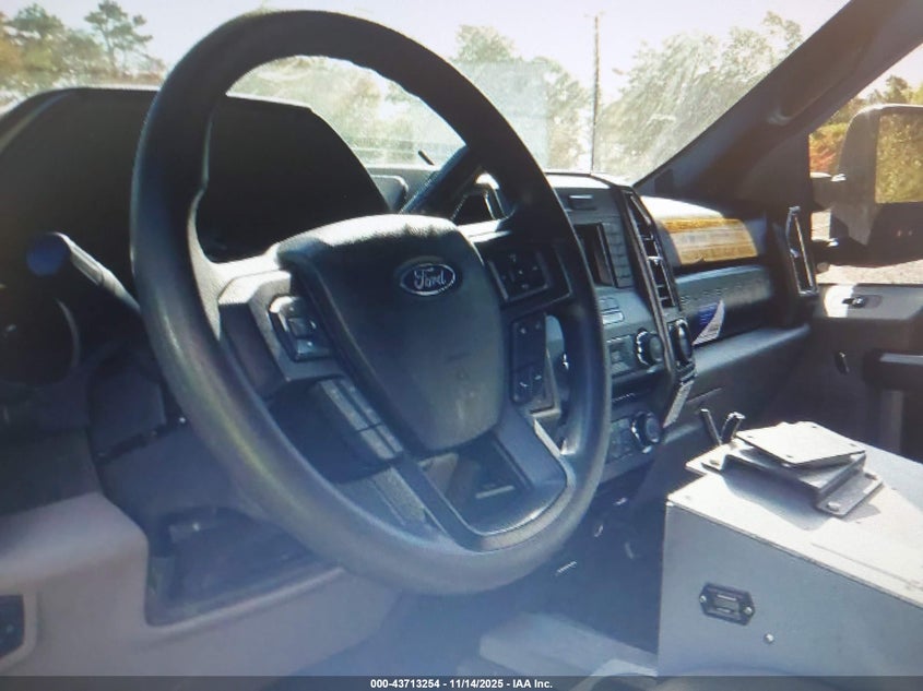 2017 Ford F-550 Chassis Xlt VIN: 1FD0X5HT3HEB80995 Lot: 43713254