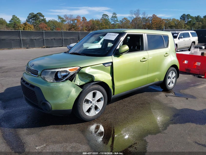 KNDJN2A24F7798987 2015 KIA SOUL photo no. 2