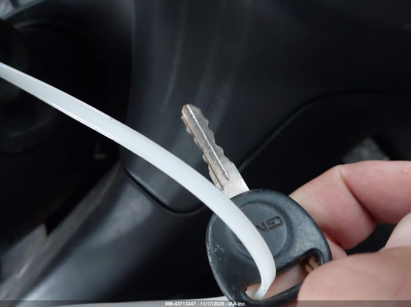 2005 GMC Savana Standard VIN: 1GTHG35U651228808 Lot: 43713347