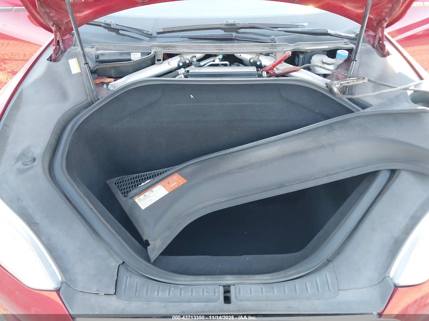 2015 Tesla Model S 85D/P85D VIN: 5YJSA1E42FF108430 Lot: 43713350