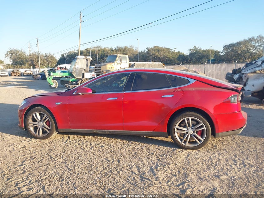 2015 Tesla Model S 85D/P85D VIN: 5YJSA1E42FF108430 Lot: 43713350