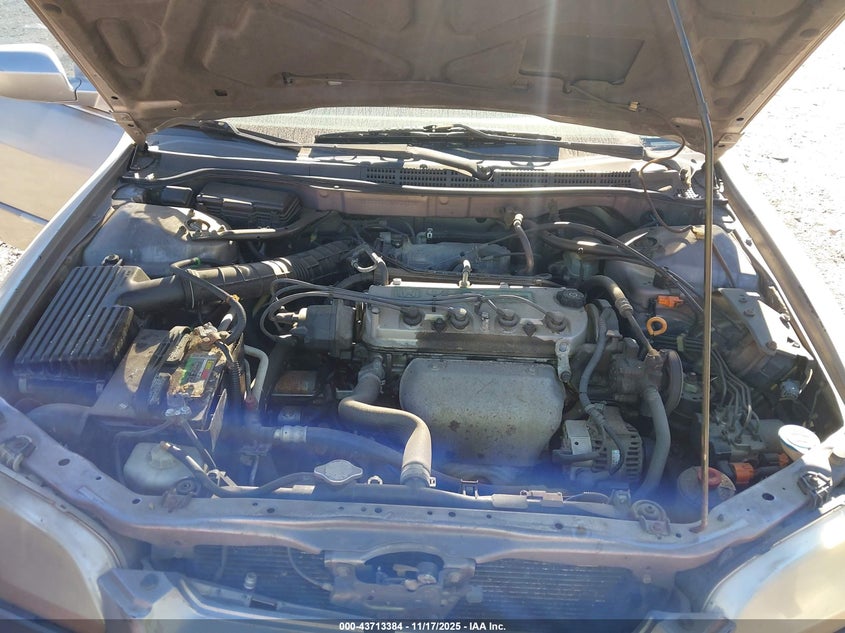 1HGCG6686YA070733 2000 HONDA ACCORD photo no. 10