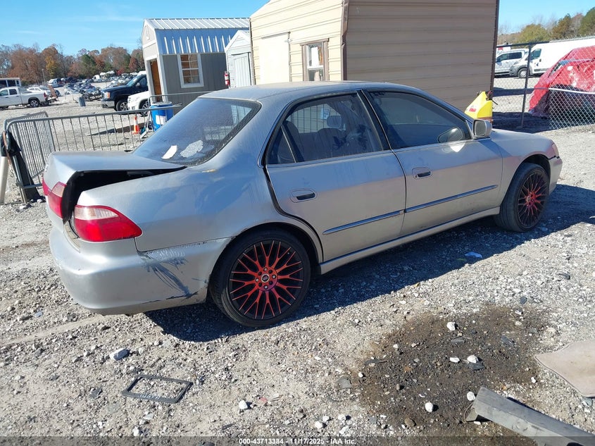 1HGCG6686YA070733 2000 HONDA ACCORD photo no. 4