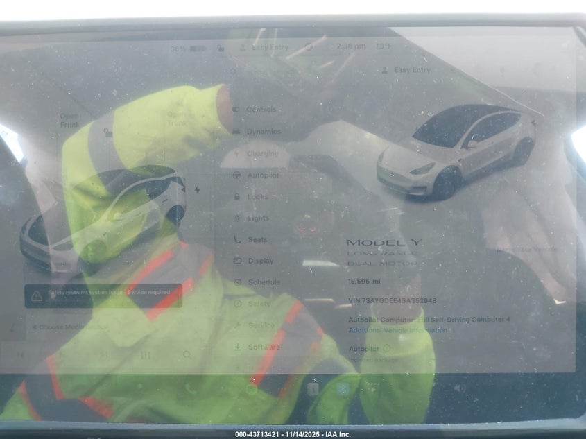 2025 Tesla Model Y Long Range Dual Motor All-Wheel Drive VIN: 7SAYGDEE4SA352948 Lot: 43713421