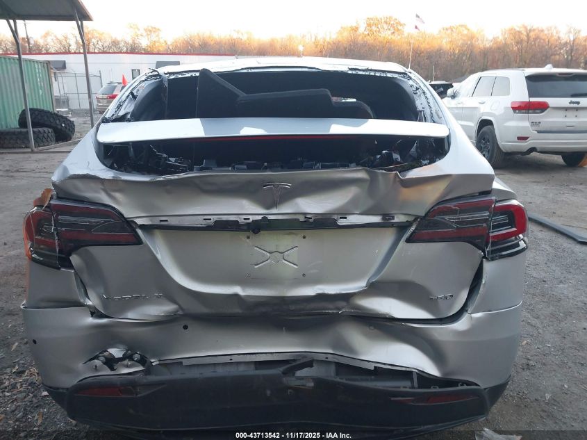 2017 Tesla Model X 100D/75D/90D VIN: 5YJXCDE20HF047713 Lot: 43713542