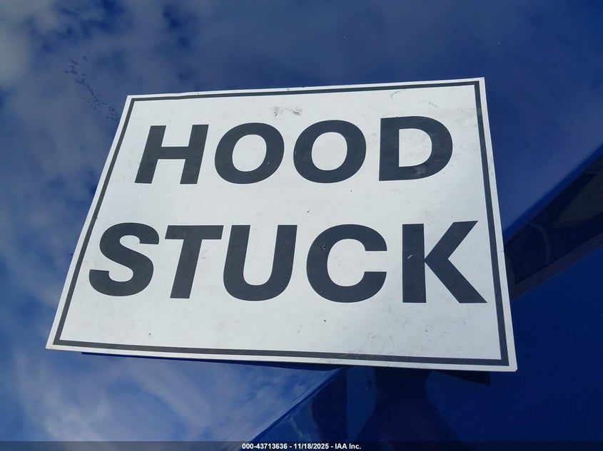 2022 Tesla Model X Dual Motor All-Wheel Drive VIN: 7SAXCBE58NF351269 Lot: 43713636