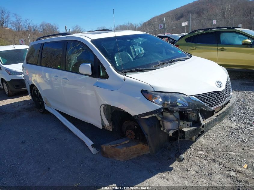 TOYOTA SIENNA SE 8 PASSENGER