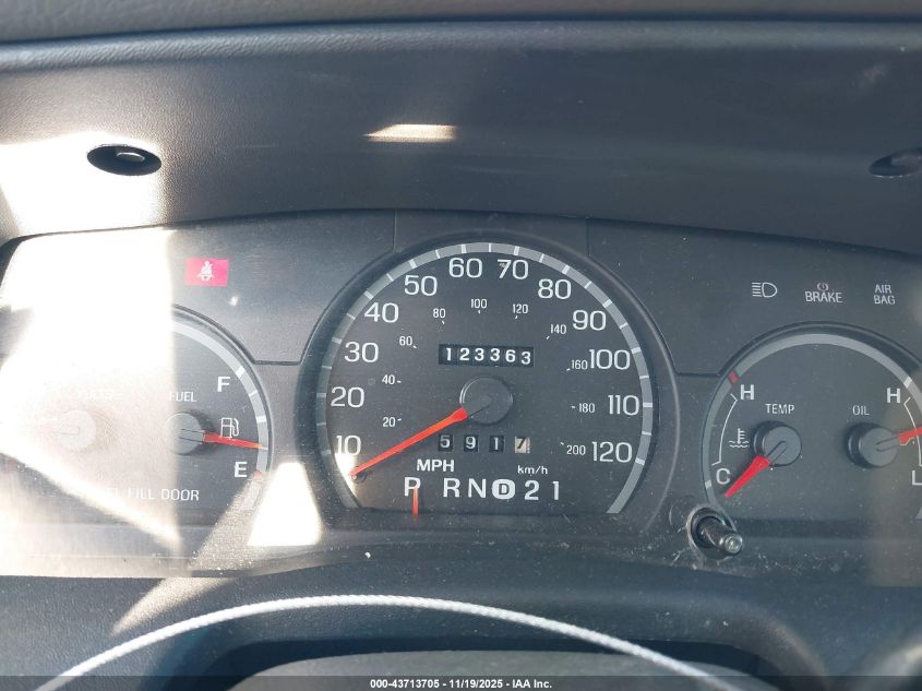 2003 Ford Crown Victoria Lx VIN: 2FAFP74W23X155075 Lot: 43713705