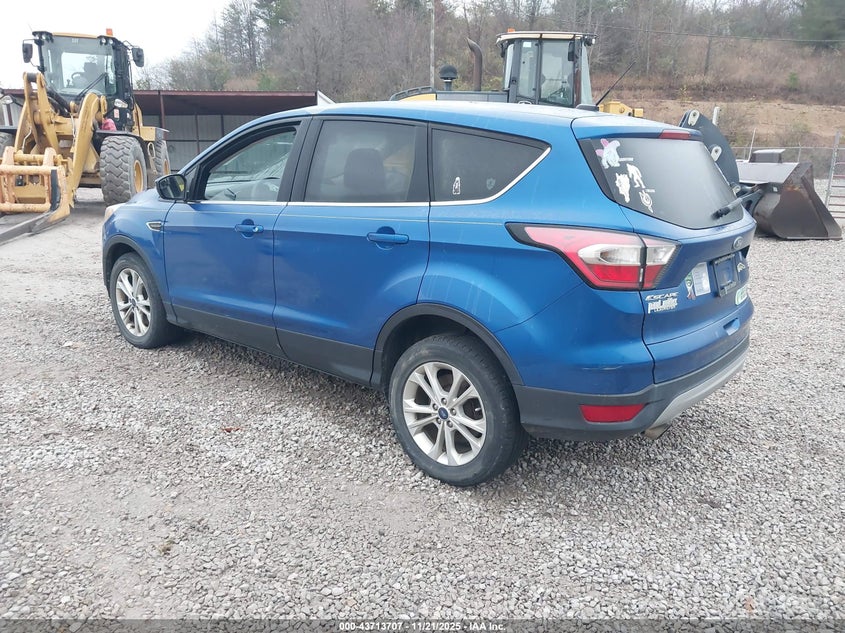 1FMCU9GD4HUC33006 2017 FORD ESCAPE photo no. 3