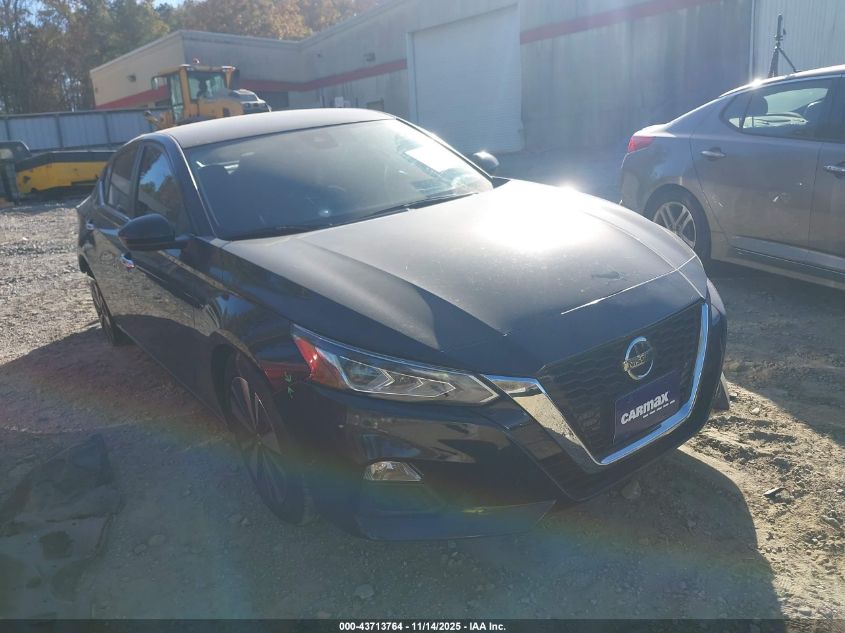 NISSAN ALTIMA SV FWD