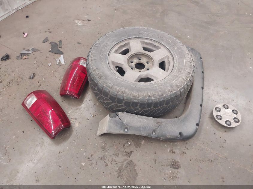 2005 Chevrolet Silverado 1500 Ls VIN: 2GCEK13T651369811 Lot: 43713776