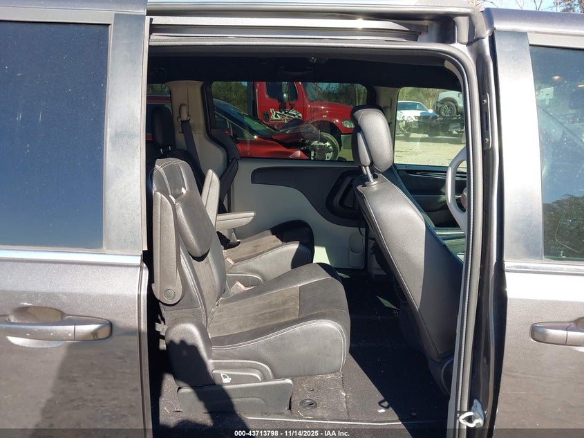 2019 Dodge Grand Caravan Sxt VIN: 2C4RDGCG1KR598248 Lot: 43713798