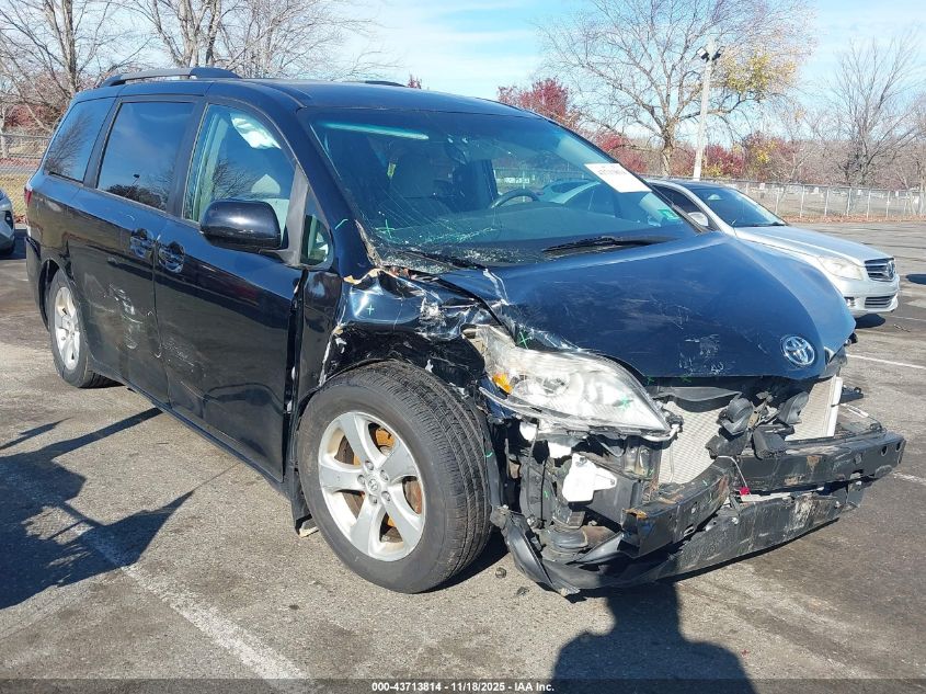 TOYOTA SIENNA LE 8 PASSENGER