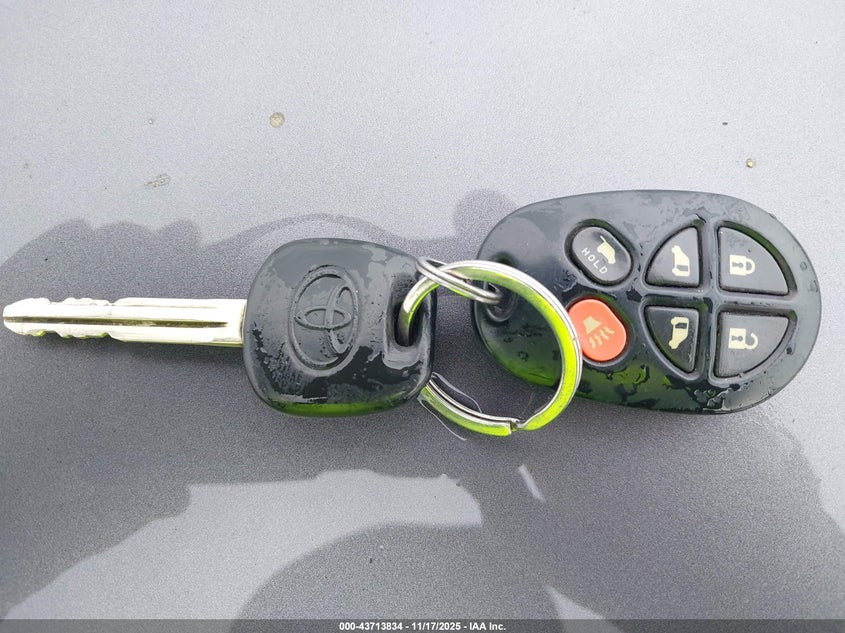5TDZA22C25S240646 2005 TOYOTA SIENNA photo no. 11