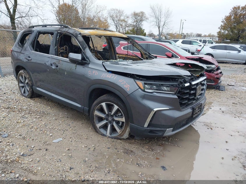 2025 HONDA PILOT auction photo 1