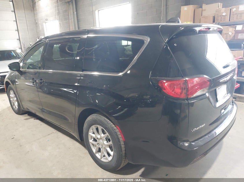 2C4RC1CG3TR192456 2026 CHRYSLER VOYAGER photo no. 3