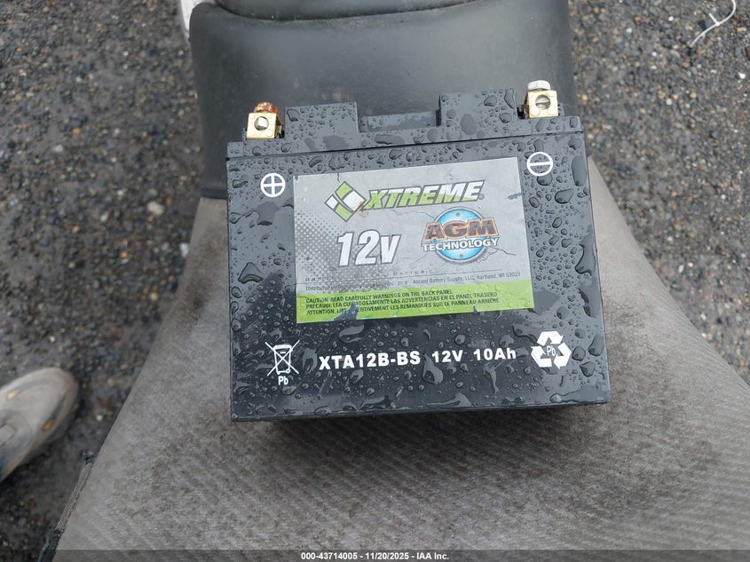 2004 Yamaha Fz6 S VIN: JYARJ08E54A000401 Lot: 43714005