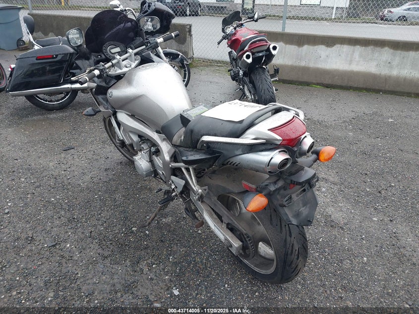 JYARJ08E54A000401 2004 YAMAHA FZ photo no. 3