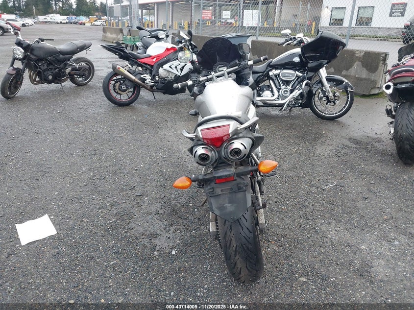 2004 Yamaha Fz6 S VIN: JYARJ08E54A000401 Lot: 43714005