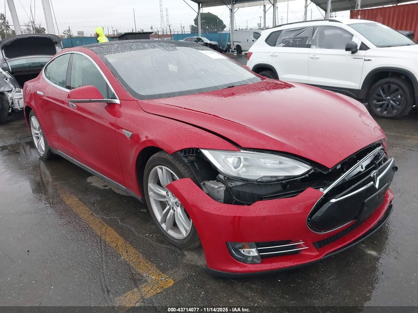 2013 TESLA MODEL S - 5YJSA1DN3DFP25861