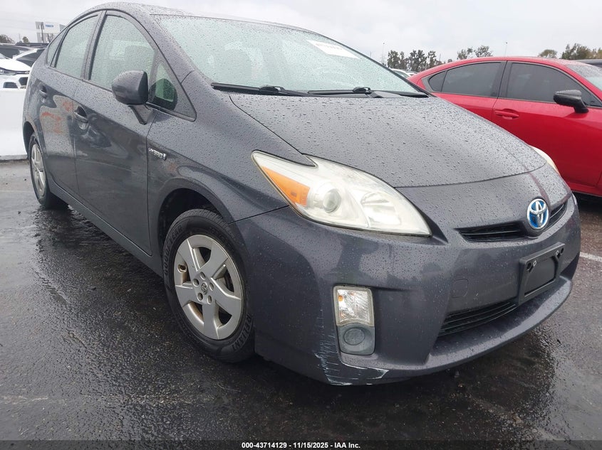 TOYOTA PRIUS THREE
