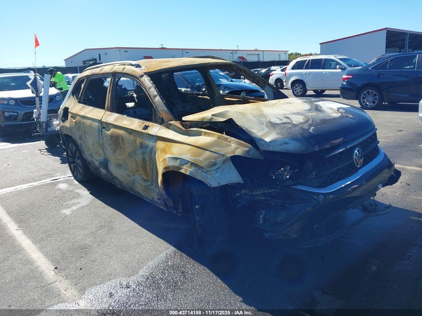 VOLKSWAGEN TAOS 1.5T S